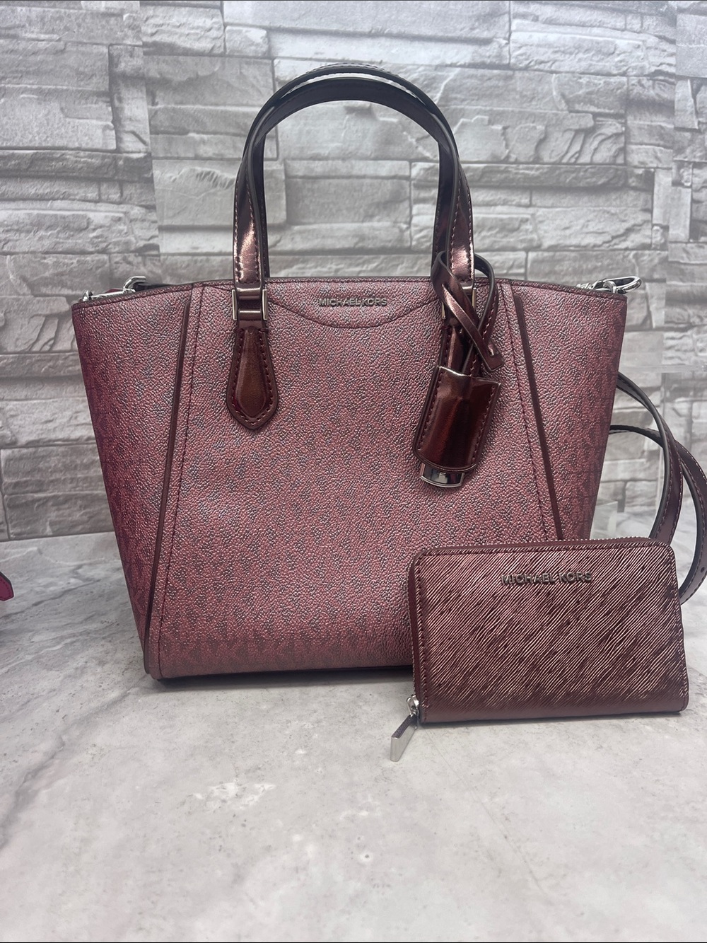 Michael Kors Taryn Metallic Logo Saffiano Tote & Matching Wallet Oxblood - Picture 1 of 13